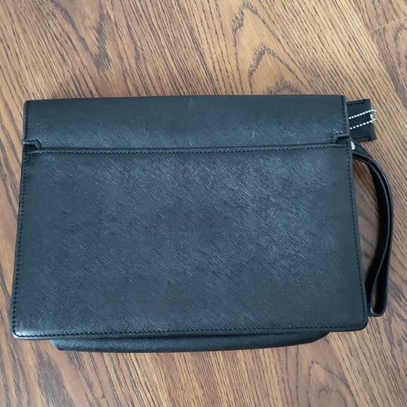 Burberry Leather Clutch with wrist strap - Picture 3 of 5